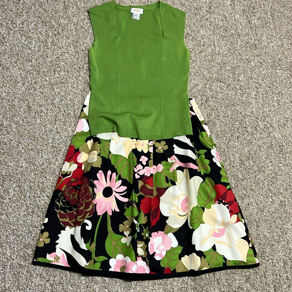 Talbots Kelly Green square neck sleeveless shirt